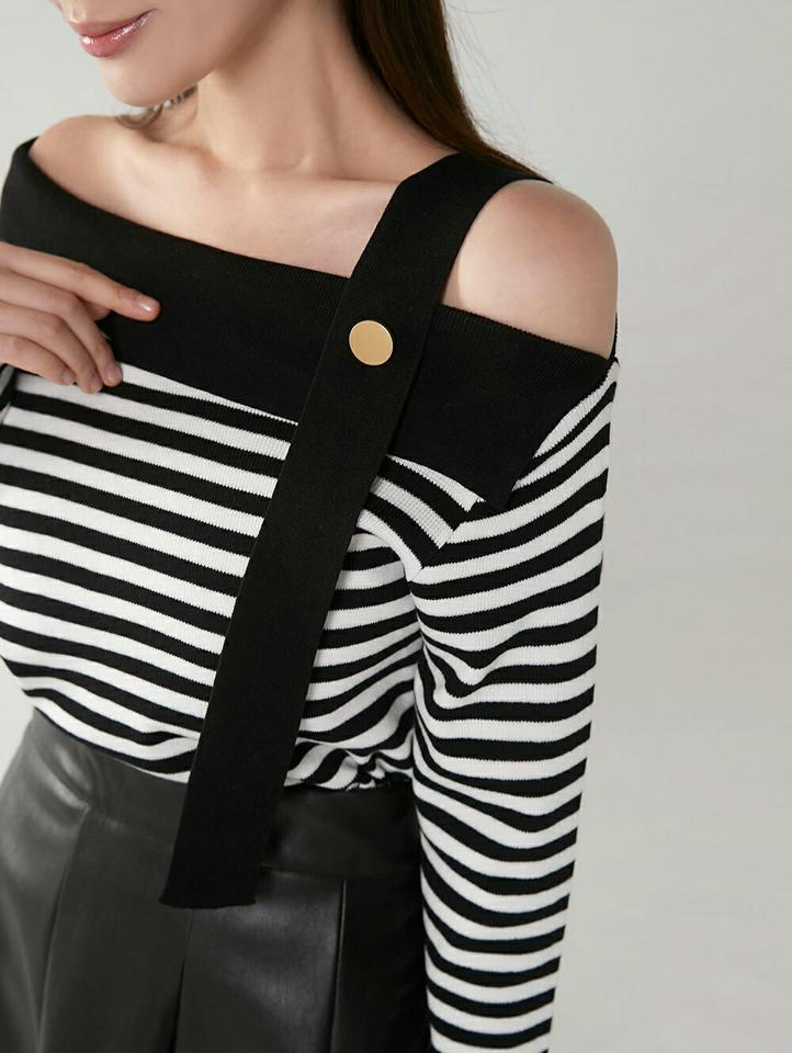 ストラップワンショルボーダーニット・t00316 レディース 【tops】トップス ニット ワンショルダー 長袖 鎖骨 デコルテ ボーダー柄 ストラップ ボタン シンプル 大人 フェミニン カジュアル かわいい 可愛い 秋 冬 春 韓国ファッション