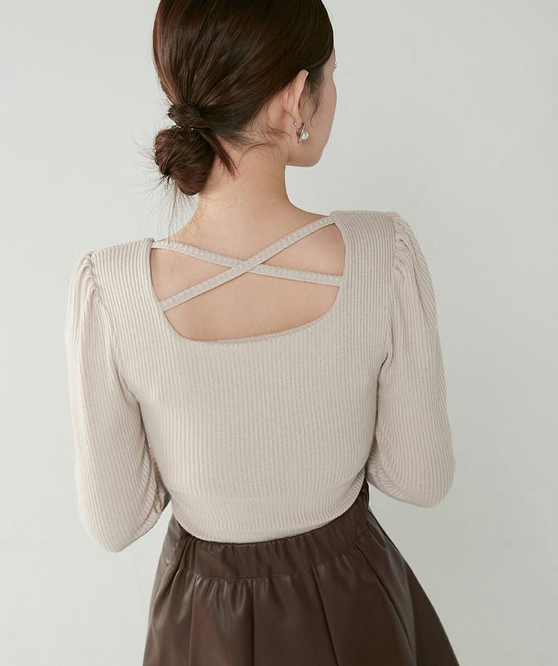 バッククロスリブ長袖Tシャツ・t00321 レディース 【tops】トップス Tシャツ スクエアネック 長袖 バッククロス リブ スリム クロップド丈 無地 単色 シンプル 可愛い かわいい 大人 フェミニン カジュアル 秋 冬 春 韓国ファッション