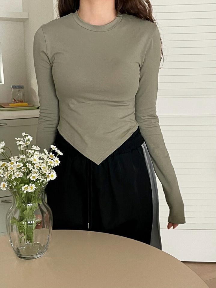 【マラソン特価】アンバランスへムラウンドTシャツ・p001775 レディース 【tops】トップス 長袖 Tシャツ 単色 無地 シンプル ベーシック アンバランスヘム ユニーク タイト 細身 スリム 秋 冬 カジュアル 韓国ファッション MKT セール