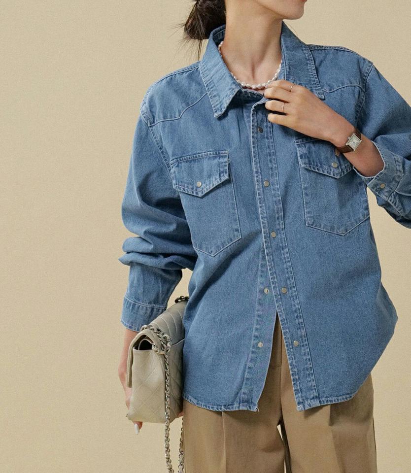 スナップボタンポケットデニムシャツ・t00064 レディース 【bl】トップス シャツ カラーネック 長袖 デニムシャツ ラウンドヘム ショルダーパネル コットン 綿 シンプル 大人 かわいい 可愛い カジュアル フェミニン 秋 冬 春 韓国ファッション