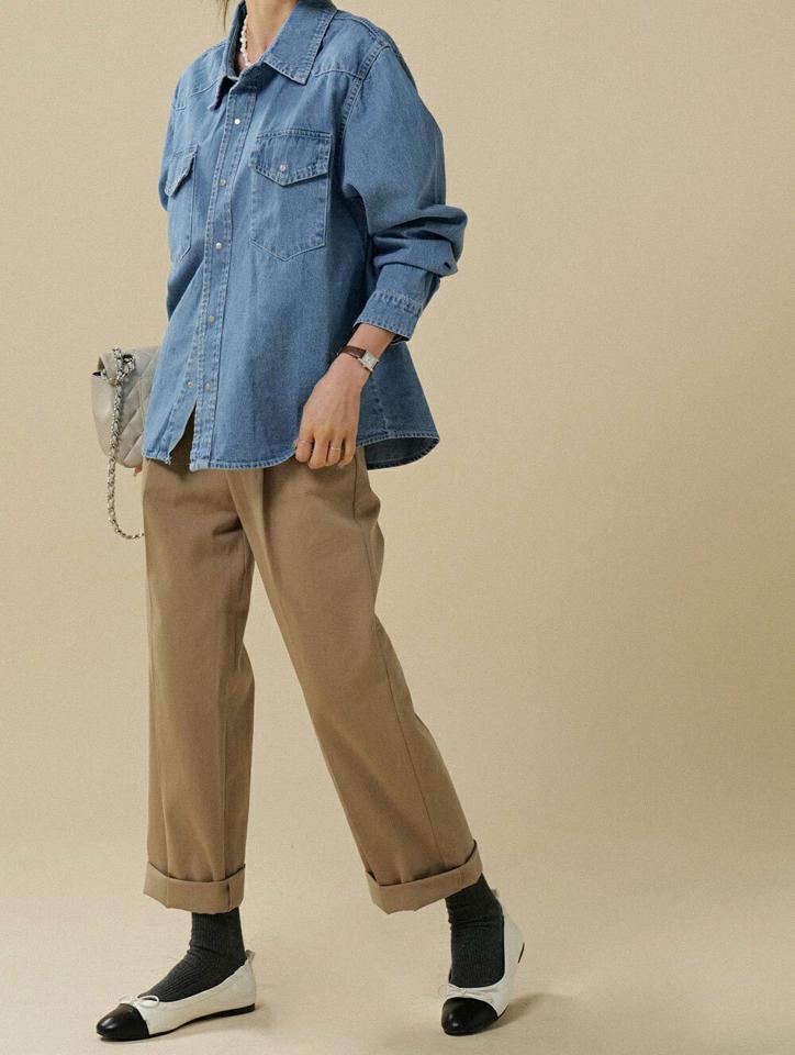 スナップボタンポケットデニムシャツ・t00064 レディース 【bl】トップス シャツ カラーネック 長袖 デニムシャツ ラウンドヘム ショルダーパネル コットン 綿 シンプル 大人 かわいい 可愛い カジュアル フェミニン 秋 冬 春 韓国ファッション