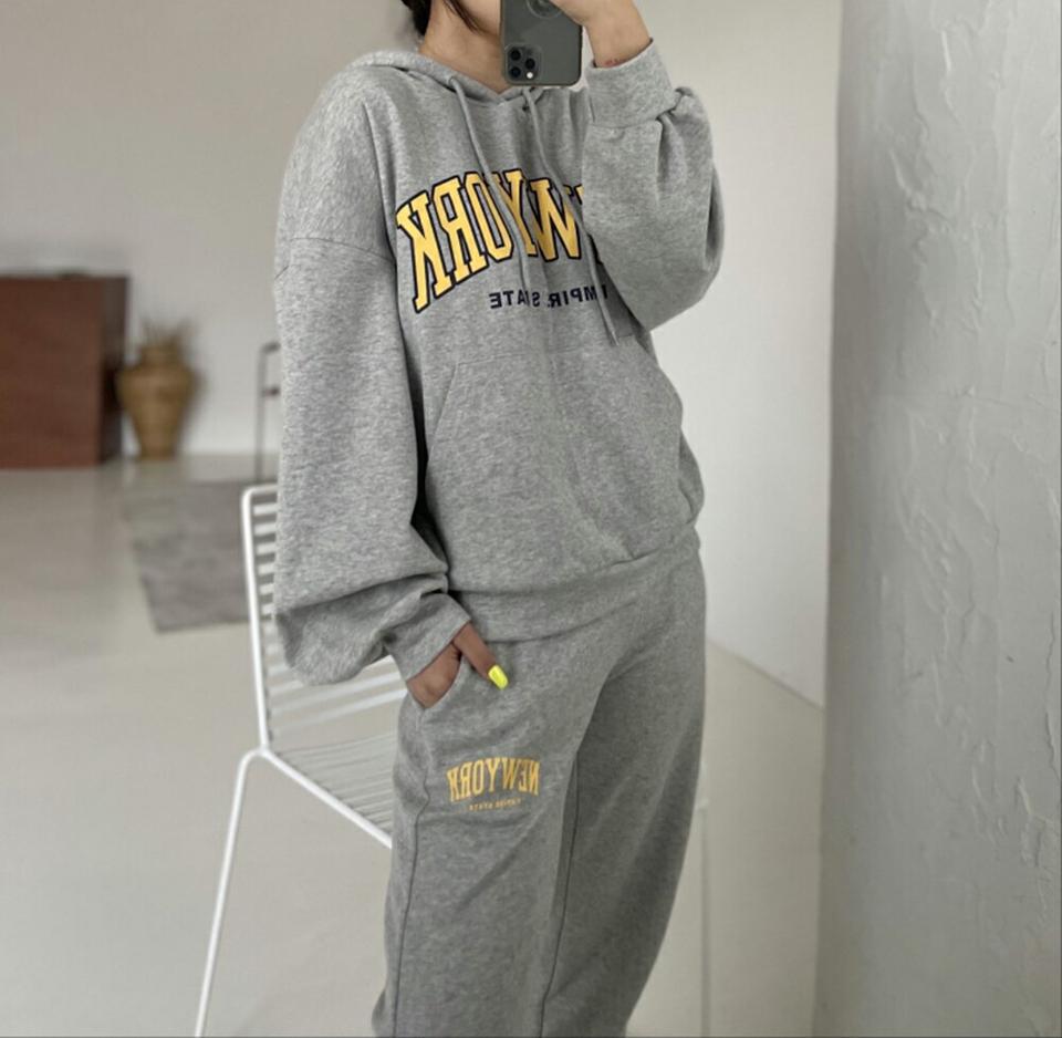 NEW YORKパーカー&ジョガーパンツSET・p001943 レディース 【pt】セットアップ セット setup トップス パーカー トレーナー 長袖 柄 模様 フード フーディ パンツ ロング丈 ジョガーパンツ 秋 冬 カジュアル ラフ 韓国ファッション MKT
