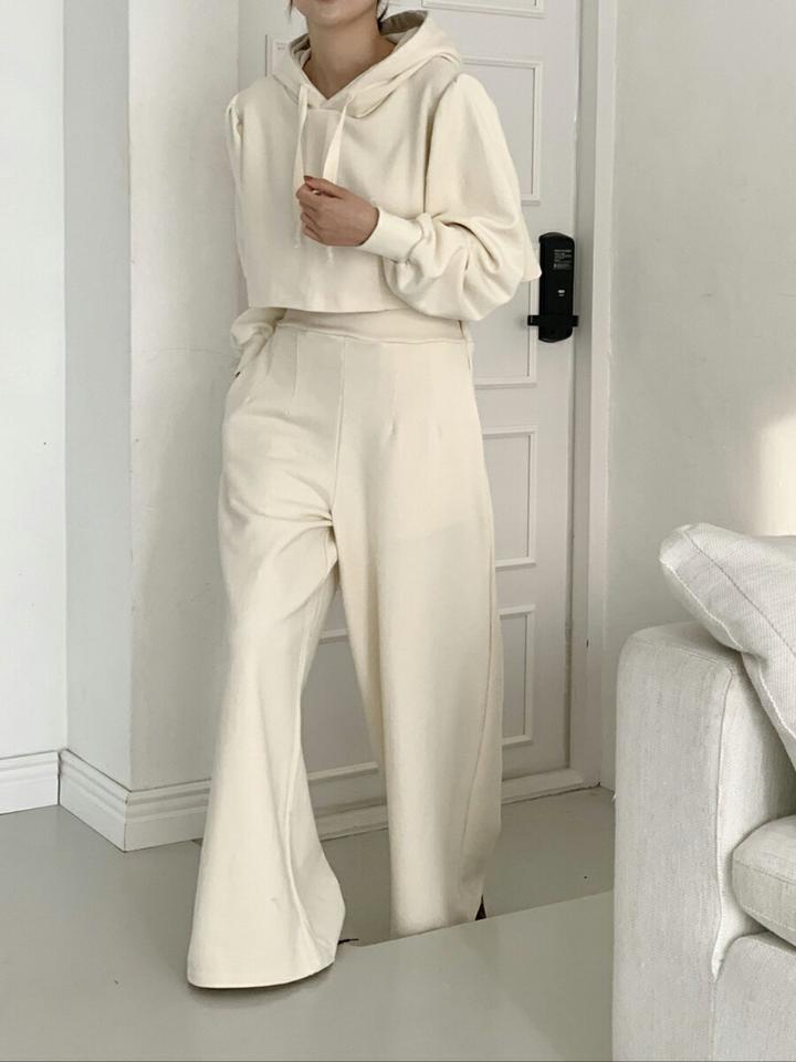 【送料無料】パフダーツパーカー&スウェットパンツSET・p002051 レディース 【pt】セットアップ セット setup トップス パーカー トレーナー 長袖 単色 無地 ベーシック パンツ ワイド ゆったり 楽ちん 秋 冬 カジュアル ラフ 韓国ファッション MKT