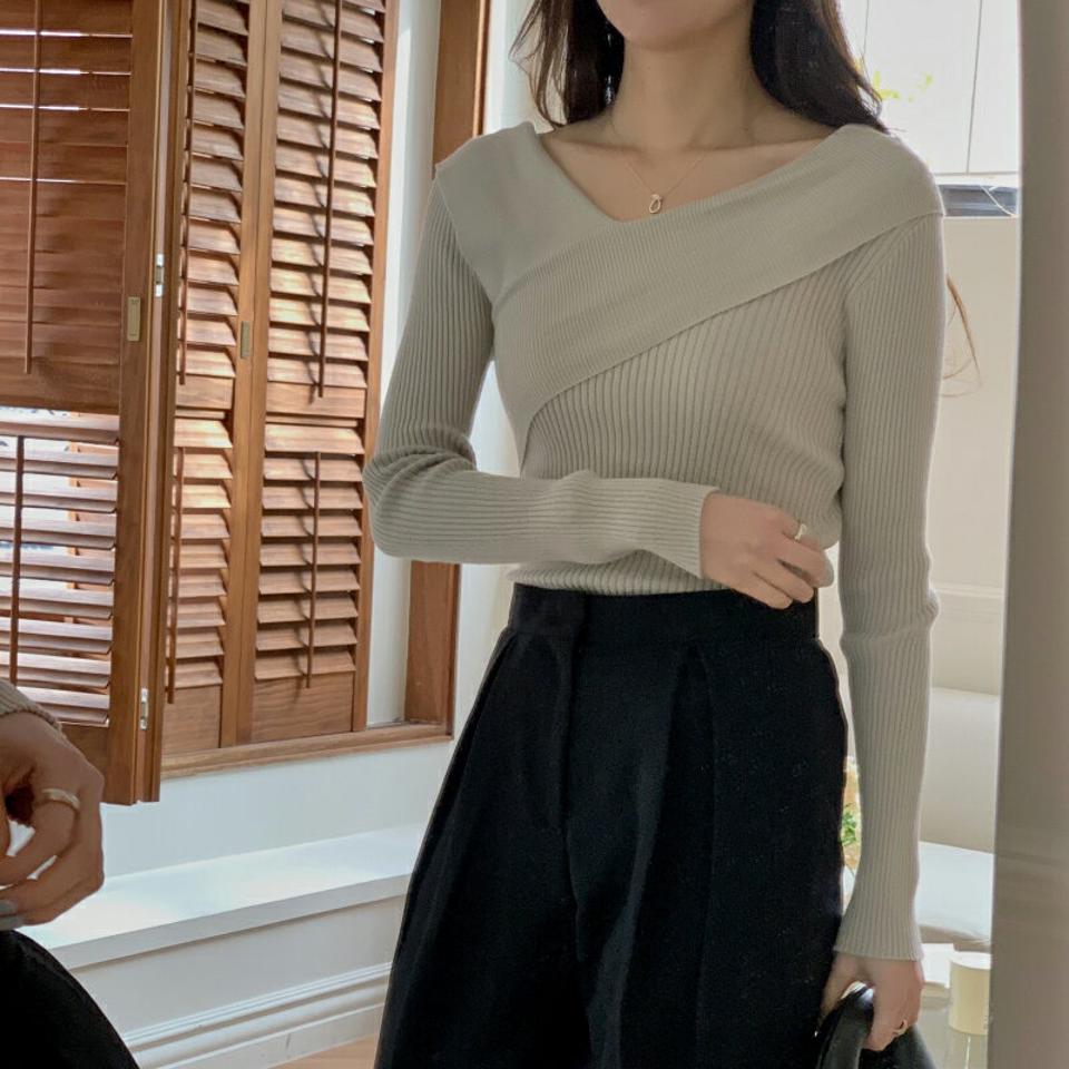 クロスVネックリブスリムニット・p002142 レディース 【tops】トップス ニット 長袖 単色 無地 シンプル ベーシック クロス Vネック リブ スリム 細身 タイト 鎖骨 デコルテ 秋 冬 かわいい 可愛い 大人 韓国ファッション MKT