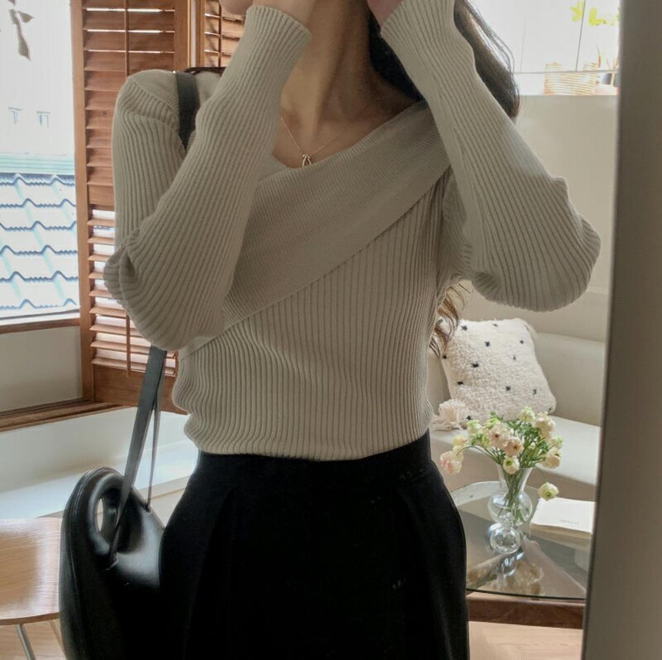 クロスVネックリブスリムニット・p002142 レディース 【tops】トップス ニット 長袖 単色 無地 シンプル ベーシック クロス Vネック リブ スリム 細身 タイト 鎖骨 デコルテ 秋 冬 かわいい 可愛い 大人 韓国ファッション MKT