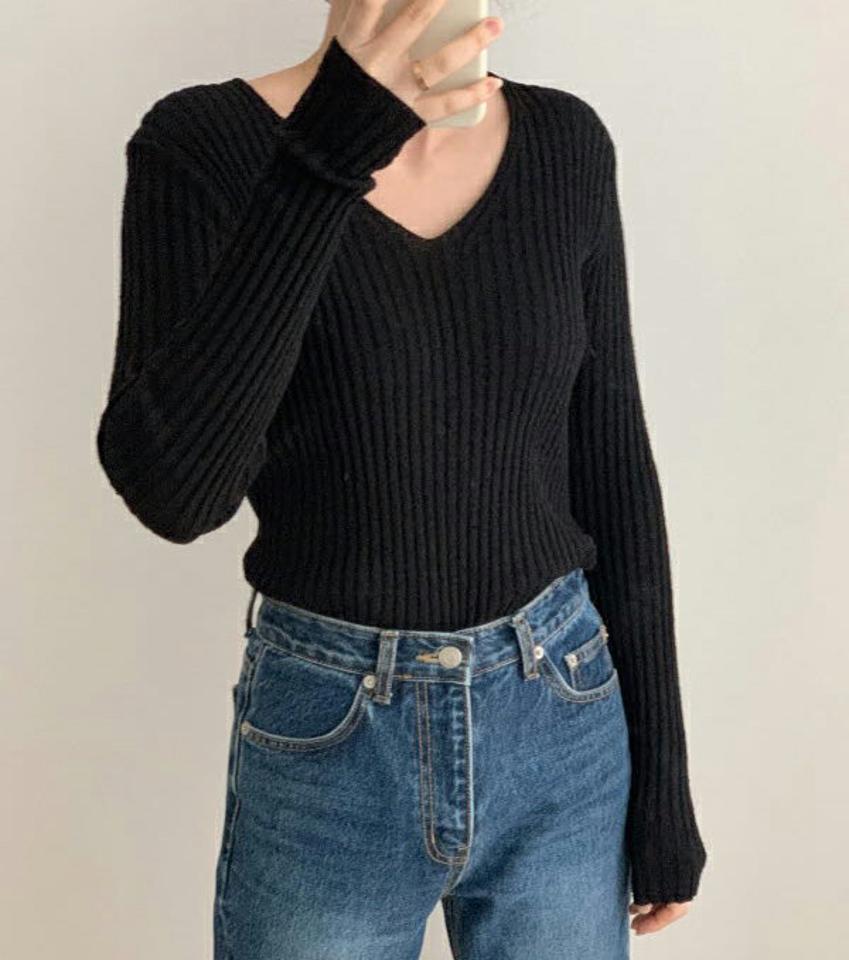 Vネックリブスリムニット・p002139 レディース 【tops】トップス ニット 長袖 リブ タイト 細身 スリム 単色 無地 シンプル ベーシック Vネック 鎖骨 デコルテ 秋 冬 カジュアル かわいい 可愛い 韓国ファッション MKT