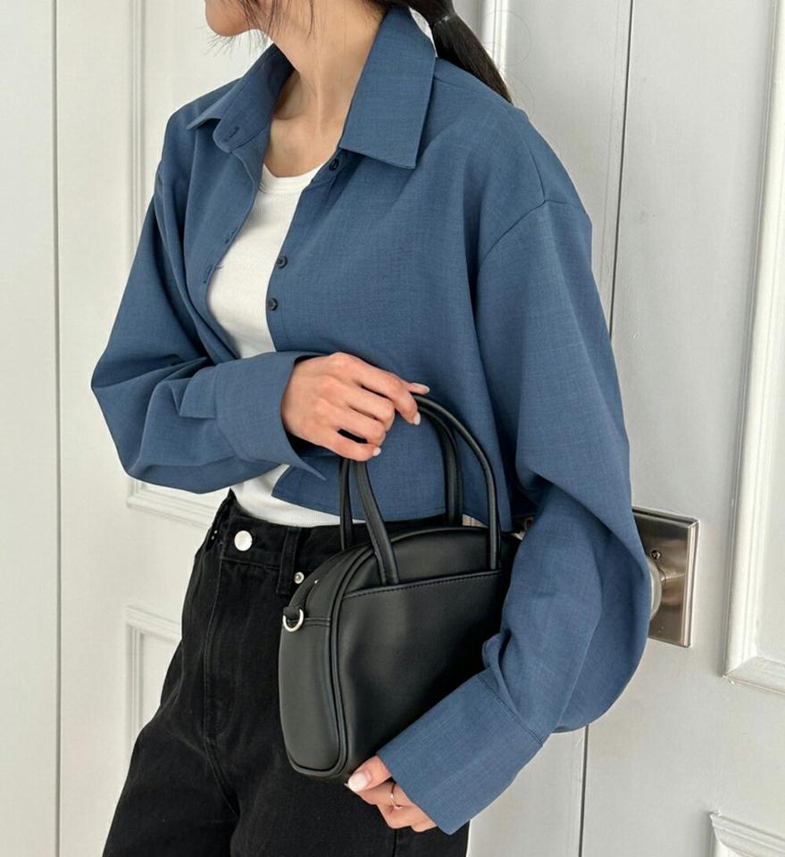 アンバランスクロップドシャツ・p002356 レディース 【bl】 韓国ファッション トップス シャツ カラーネック 長袖 ロングスリーブ クロップド ショート アンバランス ボタン ルーズフィット ゆったり 無地 シンプル 大人カジュアル カジュアル MKT