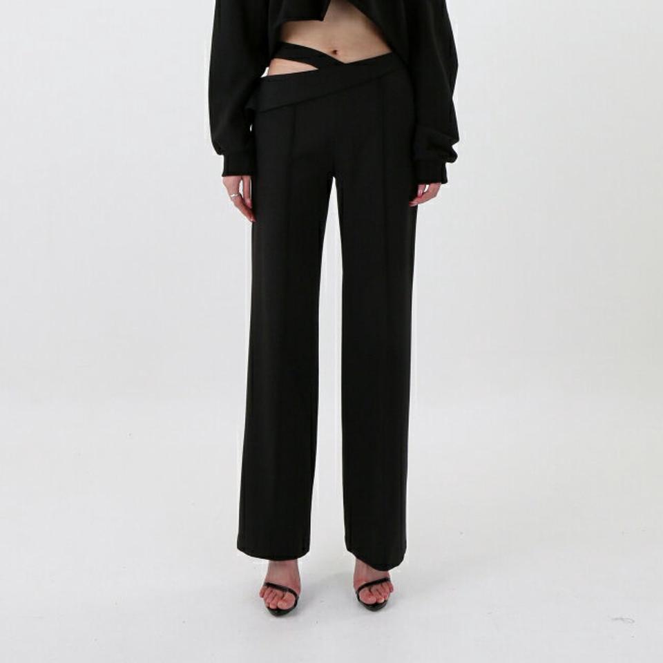 【送料無料】アシメストラップパンツ・p002325 レディース 【pt】パンツ ロング丈 単色 無地 シンプル ベーシック アシメ ユニーク ストレート 春 夏 秋 冬 カジュアル モード かっこいい 韓国ファッション MKT