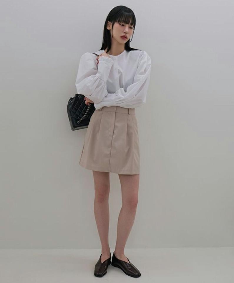 プリーツカフスノーカラーブラウス・p002432 レディース 【bl】 韓国ファッション トップス ブラウス ラウンドネック 長袖 パフスリーブ パフ袖 ぼわん袖 袖コン ボタン 前開 ルーズ コットン100 綿100 無地 カジュアル 秋 冬 MKT