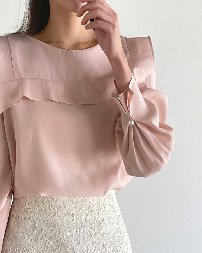 【10%OFF】フェイクパールスクエアカラーブラウス・t00156 レディース 【bl】トップス ブラウス 長袖 パフ リンクル フリル アンバランスヘム フェイクパール 無地 単色 シンプル 大人 かわいい 可愛い カジュアル フェミニン 秋 冬 春 韓国ファッション KWセール