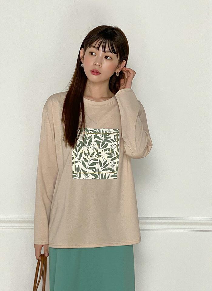 リーフプリントラウンド長袖Tシャツ・b00337 レディース 【tops】トップス Tシャツ ラウンドネック 長袖 プリント ロゴ スリット 無地 単色 シンプル カジュアル フェミニン 可愛い かわいい 秋 冬 春 韓国ファッション
