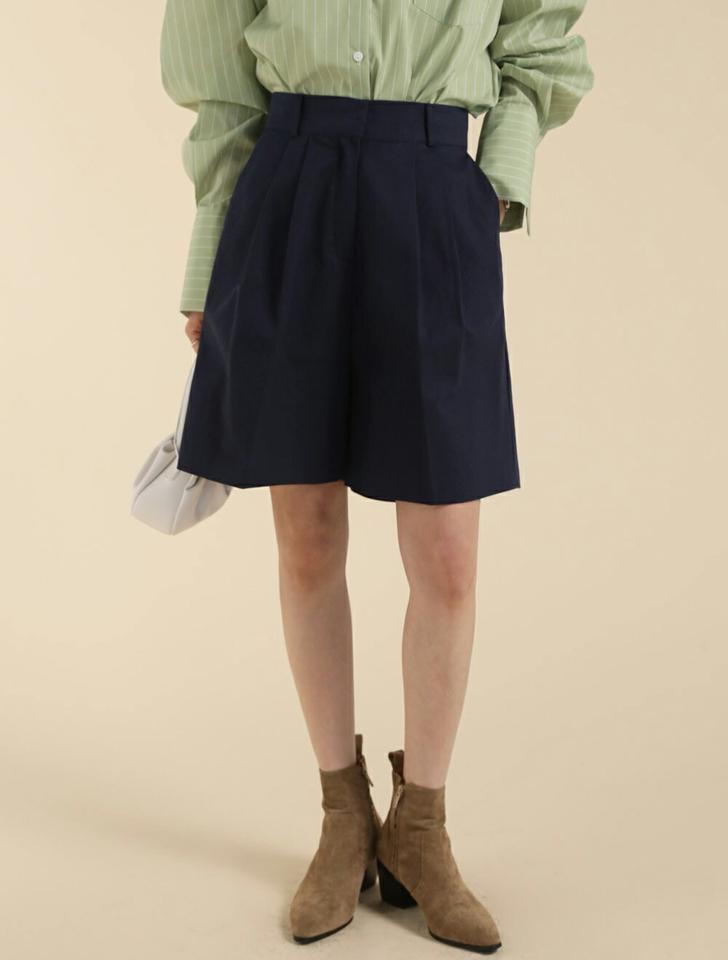 コットンイージーハーフパンツ・t71792 レディース 【pt】ボトムス ハーフパンツ ツータック センタープレス ワイド ハイウエスト ハーフ丈 コットン 綿 無地 単色 シンプル フェミニン カジュアル 可愛い かわいい 秋 冬 春 韓国ファッション