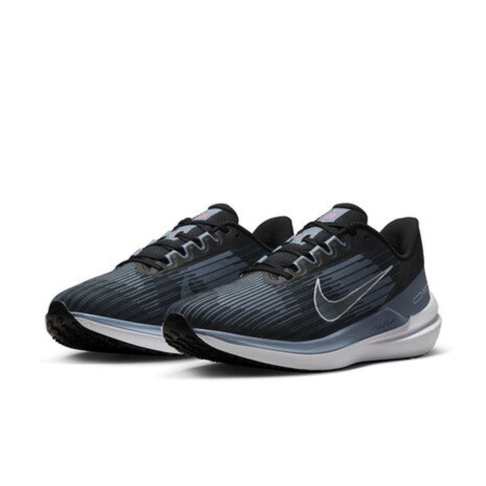 ナイキ（NIKE）（メンズ）ランニングシューズ エア ウィンフロー 9 AIR WINFLO9 ブラック DD6203-008 スニーカー ジョギング 長距離 部活 通勤 通学 シンプル