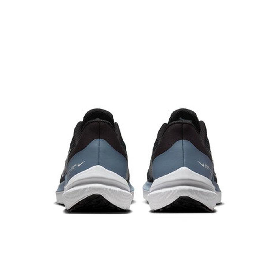 ナイキ（NIKE）（メンズ）ランニングシューズ エア ウィンフロー 9 AIR WINFLO9 ブラック DD6203-008 スニーカー ジョギング 長距離 部活 通勤 通学 シンプル