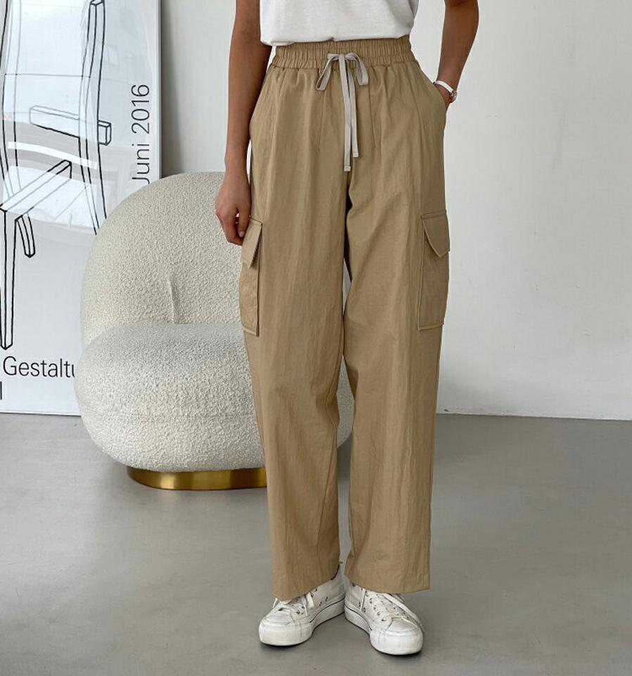 ドロストワイドカーゴパンツ・p002560 レディース 【pt】パンツ ロング丈 単色 無地 シンプル ベーシック カーゴ ドロスト ウエストゴム カジュアル ラフ 春 夏 秋 冬 楽ちん 韓国ファッション MKT