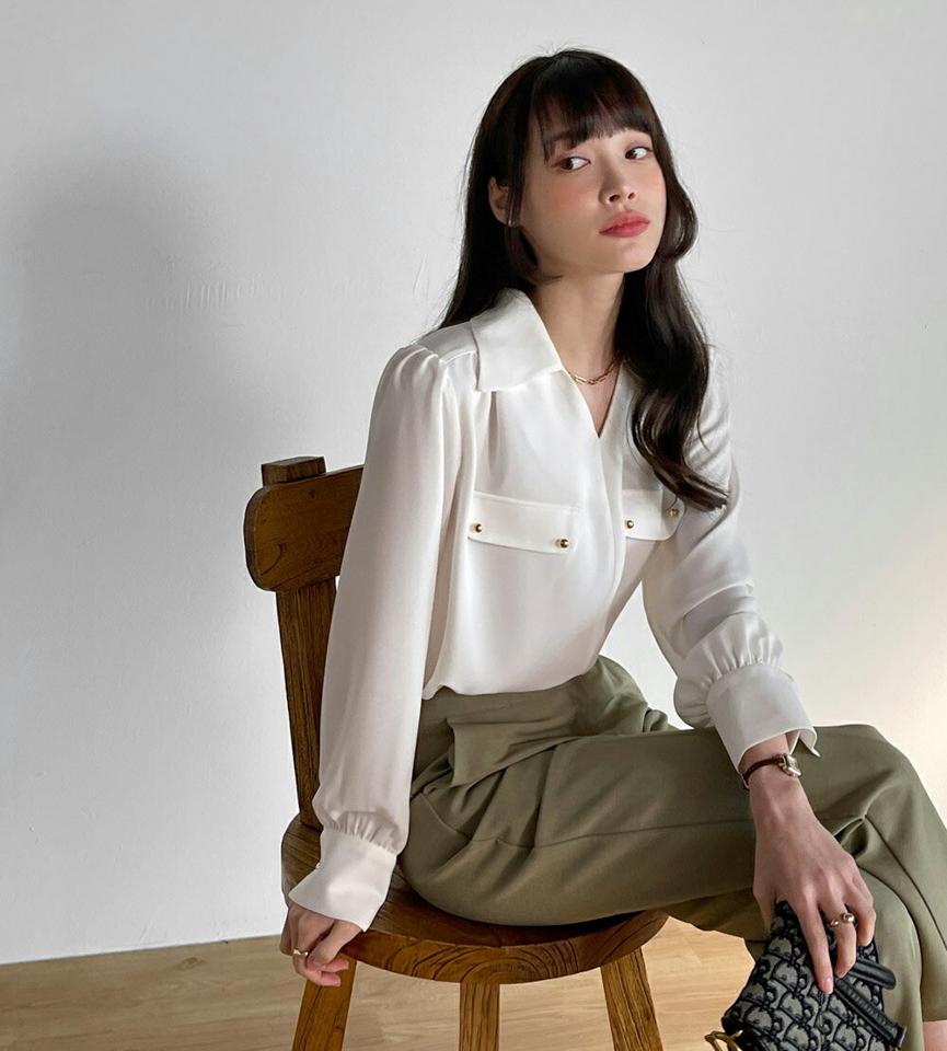 カラーVネックフラップブラウス・t00381 レディース 【bl】トップス ブラウス カラーVネック 長袖 ギャザー アンバランスヘム スリット パフ 無地 単色 シンプル 大人 かわいい 可愛い カジュアル フェミニン 秋 冬 春 韓国ファッション