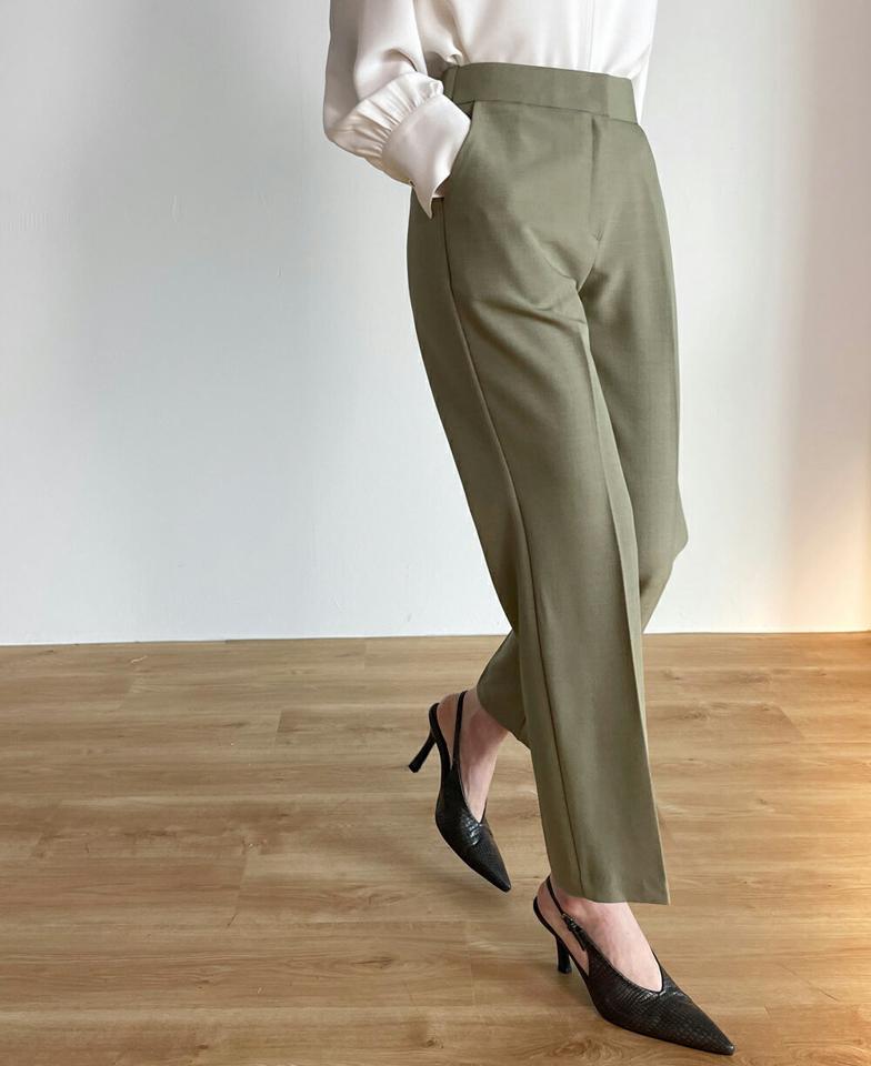 バックゴムストレートスラックス・t00398 レディース 【pt】ボトムス ロング ロングパンツ スラックス スリム ストレート ヒップダーツ センタープレス ロング丈 無地 単色 シンプル フェミニン カジュアル 秋 冬 春 韓国ファッション