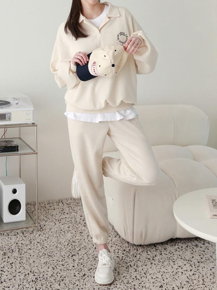 刺繍リブスウェット&ジョガーパンツSET・p002691 レディース 【pt】 韓国ファッション セットアップ スウェット カラーネック 長袖 ドロップショルダー リブ 刺? ルーズ 無地 パンツ ジョガー ロング丈 9分丈 ストレート set カジュアル MKT