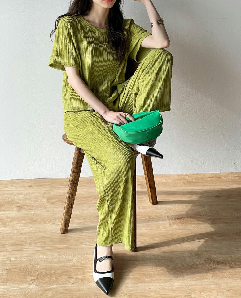 リンクル半袖Tシャツ&リボンパンツSET・t00382 レディース 【pt】setup セットアップ Tシャツ パンツ ラウンドネック 半袖 クロップド丈 ワイド ストレート ハイウエスト リボン シンプル フェミニン カジュアル 秋 冬 春 韓国ファッション