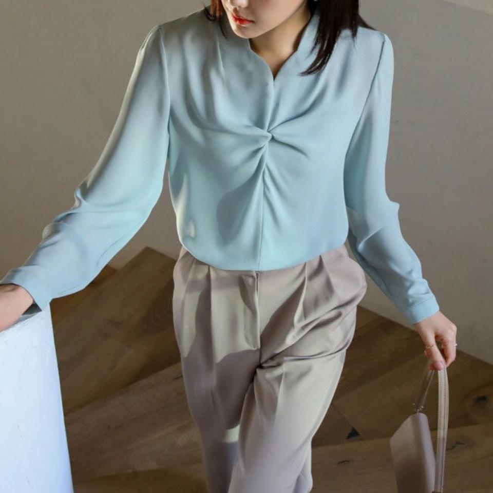 【マラソン特価】ツイストスカラップブラウス・p001096 レディース 【bl】 韓国ファッション トップス ブラウス スキッパーネック 長袖 ロングスリーブ スカラップ ツイスト ルーズ 薄手 シアー 無地 オフィスカジュアル お出かけ 大人カジュアル カジュアル MKT セール