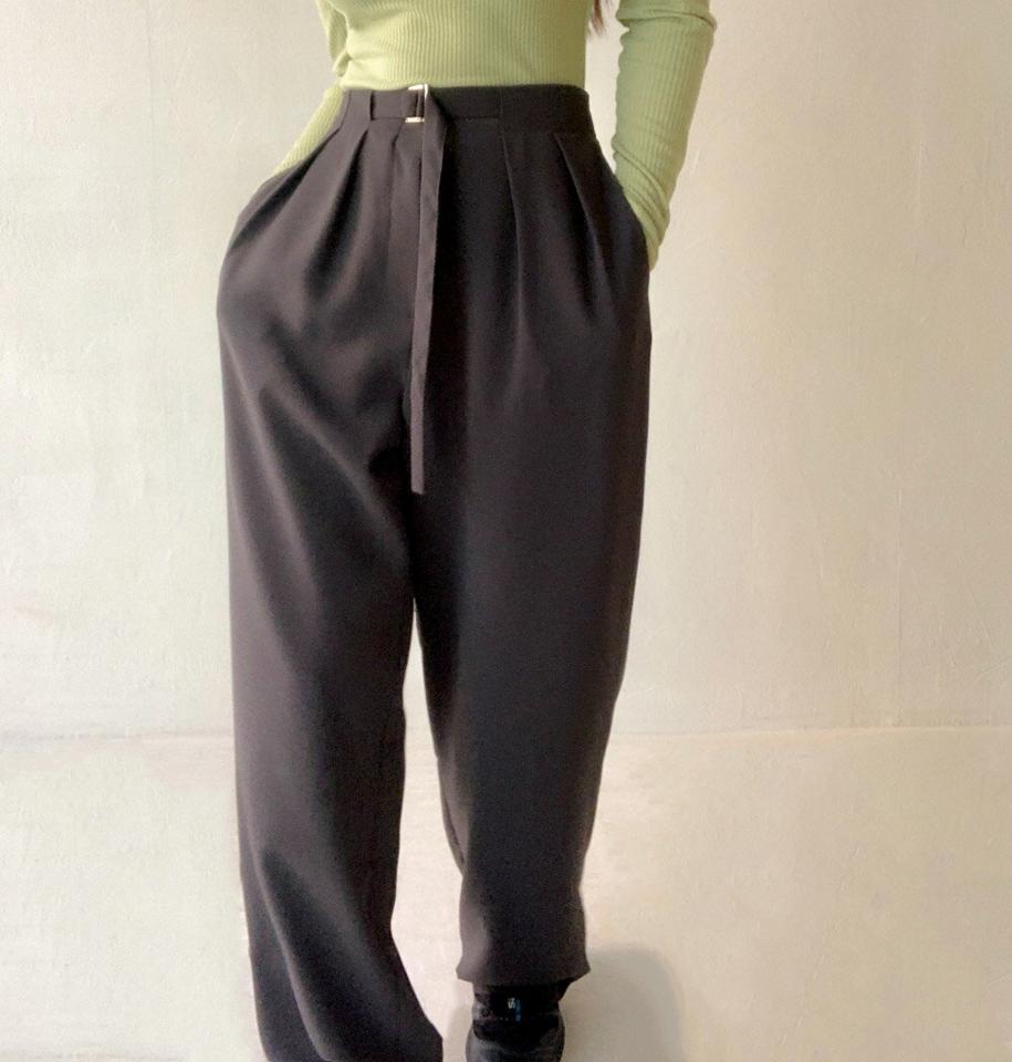 バックルベルトスラックス・p003026 レディース 【pt】 韓国ファッション ボトムス パンツ スラックス ロング丈 フルレングス ハイウエスト バックルベルト タック ワイドフィット 無地 大人カジュアル シンプル モード カジュアル MKT