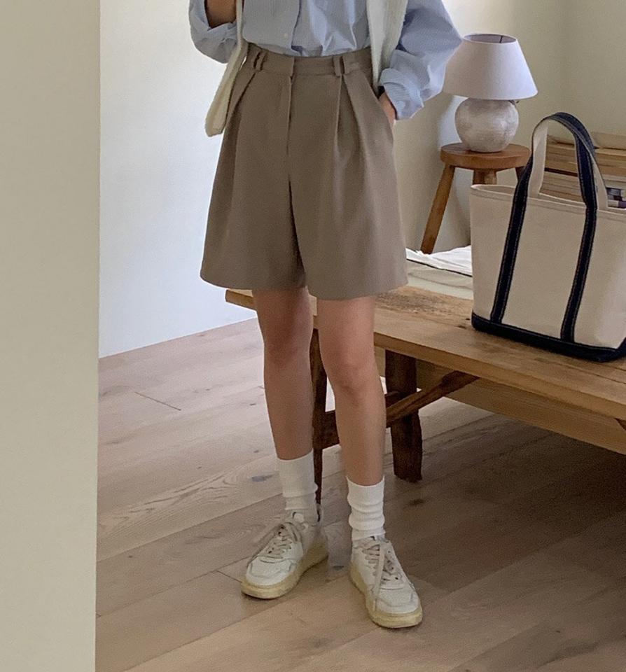 ダブルループハーフパンツ・p002866 レディース 【pt】 韓国ファッション ボトムス パンツ ハーフパンツ 半ズボン ハイウエスト ダブルループ タック ワイド 台形 無地 シンプル ベーシック デイリー 大人カジュアル 春 夏 カジュアル MKT