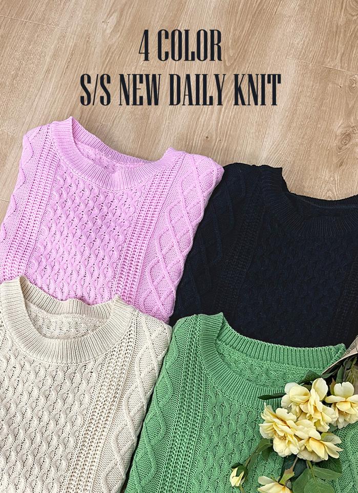 ラウンドケーブル半袖ニット・b00420 レディース 【tops】トップス ニット ラウンドネック 半袖 ウェーブ ケーブル編み リブヘム クロップド丈 シンプル カジュアル フェミニン 可愛い かわいい 秋 冬 春 韓国ファッション