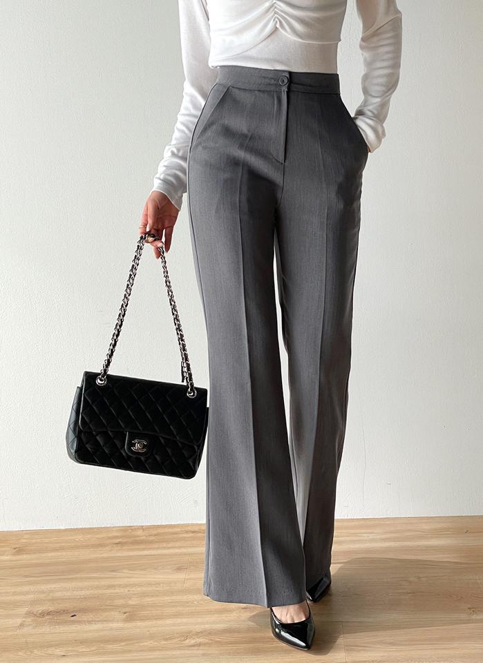 【マラソン特価】くるみボタンフレアスラックス・t00449 レディース 【pt】ボトムス ロング ロングパンツ スラックス センタープレス ヒップダーツ スリム フレア ハイウエスト ロング丈 無地 単色 シンプル フェミニン カジュアル 秋 冬 春 韓国ファッション