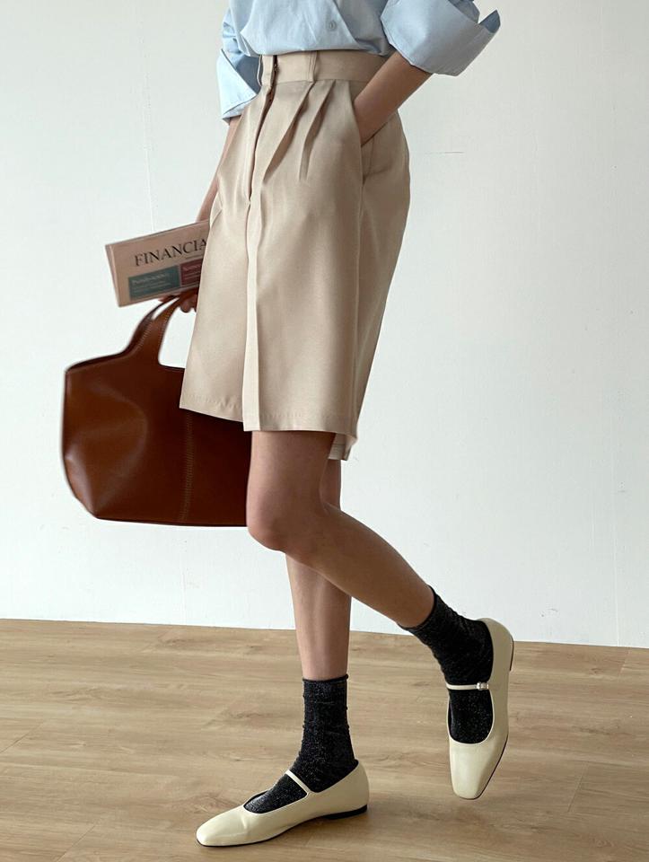 ツータックハーフスラックス・t00223 レディース 【pt】ボトムス ショート ショートパンツ スラックス ツータック ワイド センタープレス ハイウエスト ハーフ丈 シンプル フェミニン カジュアル 可愛い かわいい 春 秋 韓国ファッション