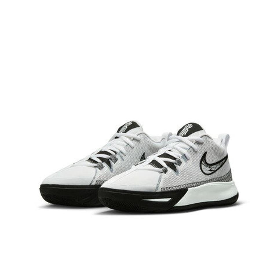 ナイキ（NIKE）（キッズ）ジュニアバスケットシューズ バッシュ カイリー フライトラップ VI GS DQ8094-101