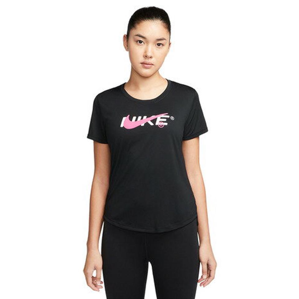 ナイキ(NIKE)(レディース)Tシャツ トップス 半袖 黒 ウィメンズ ワン ドライフィット STD グラフィック 半袖Tシャツ トップ DX0095-010 スポーツウェア