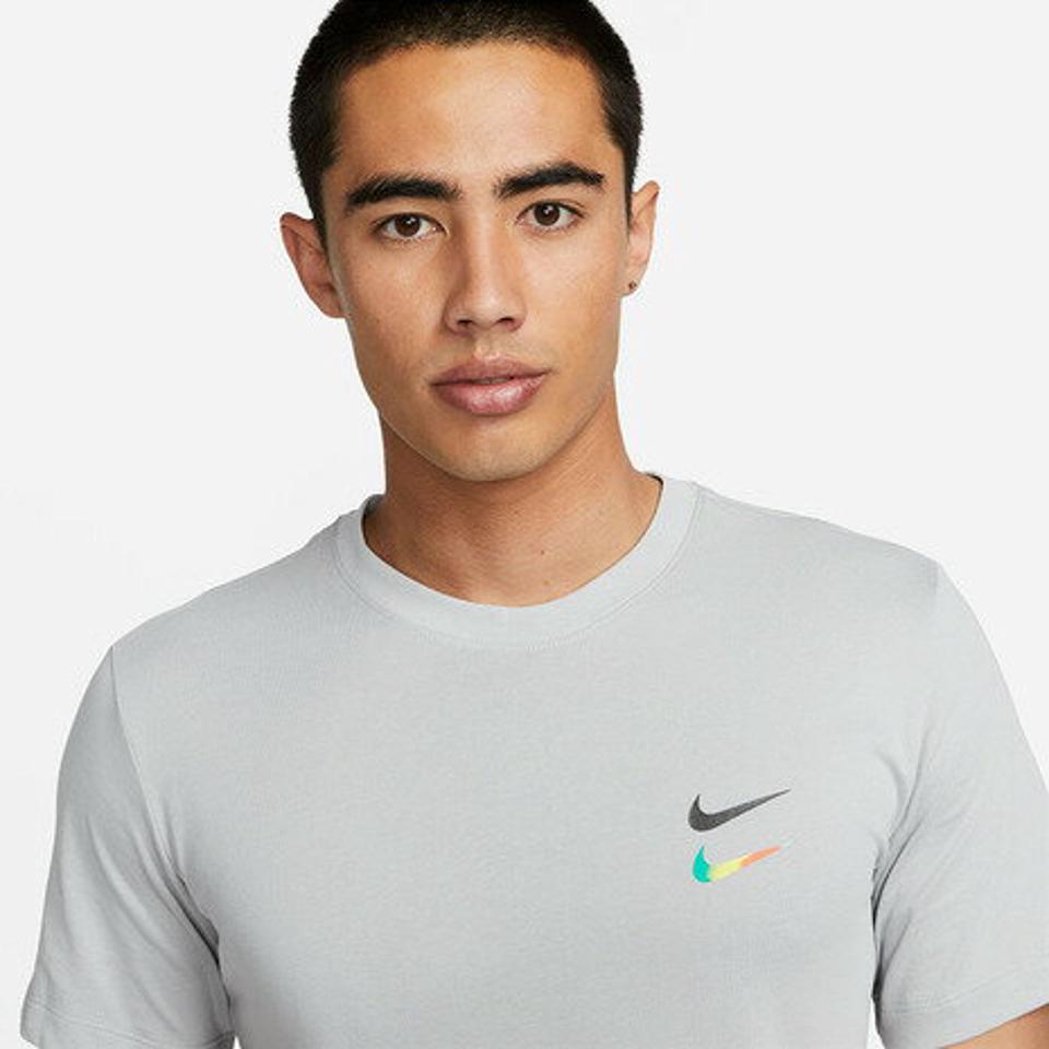 ナイキ(NIKE)(メンズ)半袖 Tシャツ Dri-FIT グラフィック EHBR スポーツウェア FD1706-077