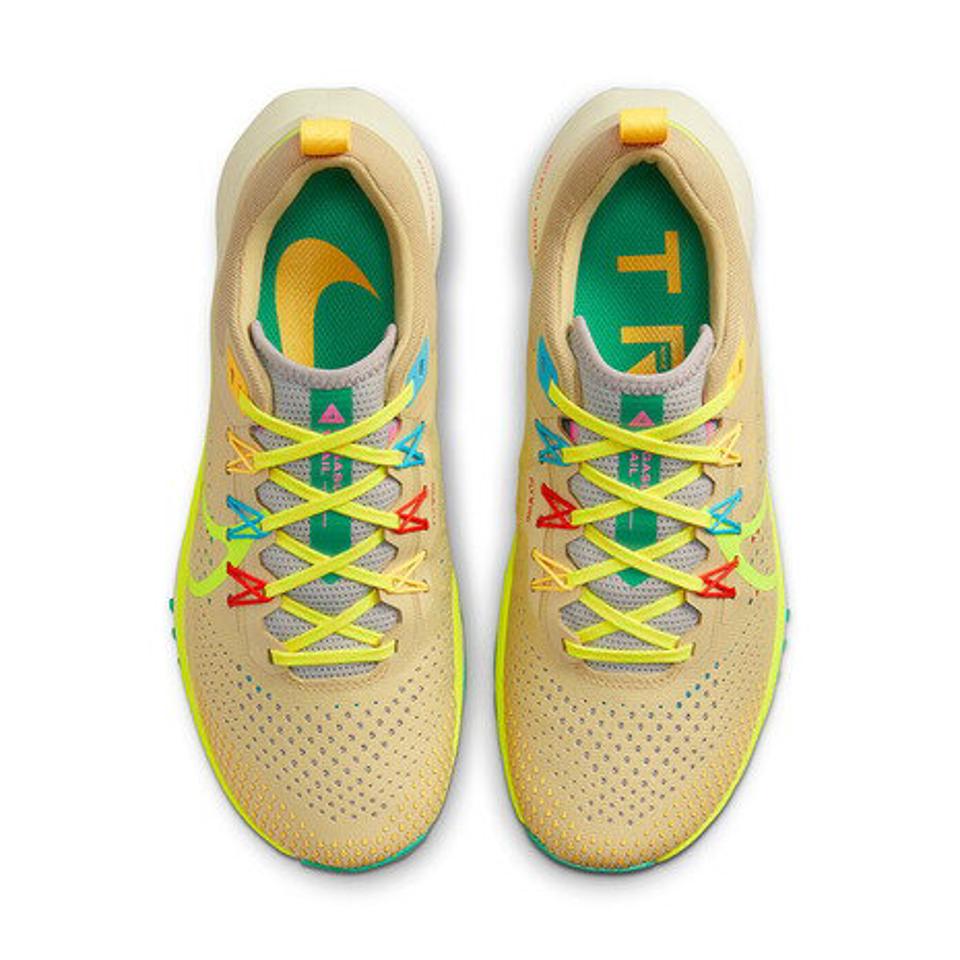 ナイキ（NIKE）（レディース）ランニングシューズ リアクト ペガサス トレイル 4 イエロー DJ6159-700 スニーカー トレーニング トレイル オフロード 山登道
