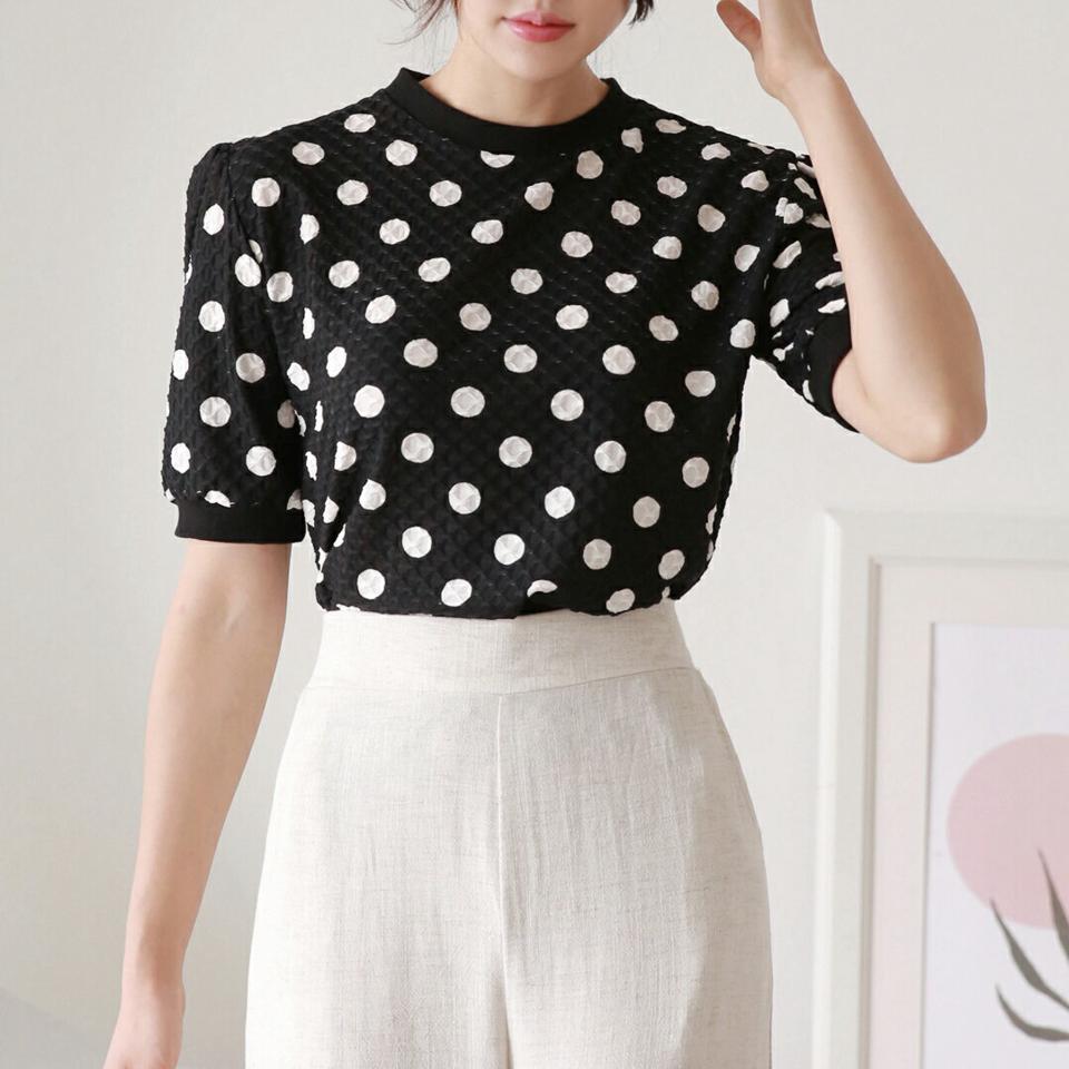 ドットテクスチャー半袖Tシャツ・p003175 レディース 【tops】トップス Tシャツ 半袖 柄 模様 ドット 総柄 モノトーン パフ袖 パフスリーブ 春 夏 キュート かわいい 可愛い ラブリー 韓国ファッション MKT