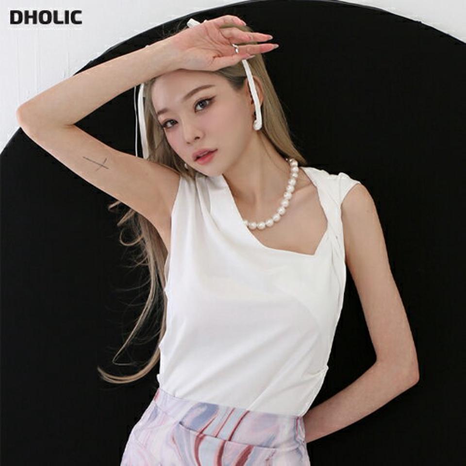 ツイストノースリーブ・p003505 レディース 【tops】 韓国ファッション トップス ノースリーブ アンバランスネック ツイスト ドレープ セミクロップド ナチュラルライン コットン 無地 お出かけ ホワイト ブラック ユニーク 春 夏 カジュアル MKT