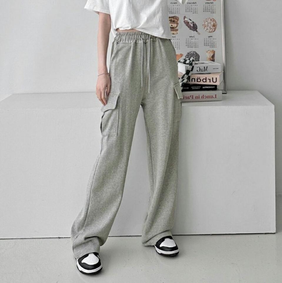 カーゴドロストスウェットパンツ・p003344 レディース 【pt】 韓国ファッション ボトムス パンツ ロング丈 フルレングス スウェットパンツ ドロスト ストリング カーゴポケット ワイド コットン 無地 デイリー ストリート 春 夏 カジュアル MKT