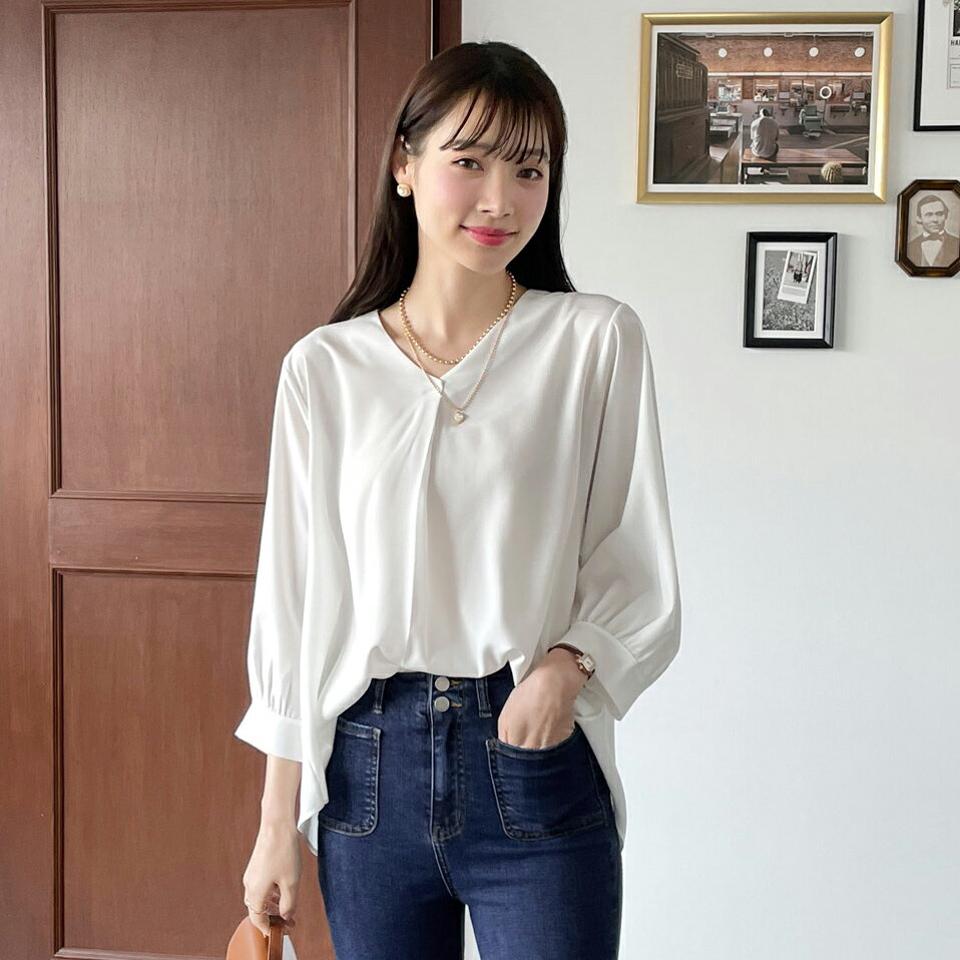 バックタックバルーンブラウス・b00478 レディース 【bl】トップス ブラウス Vネック 7分袖 バルーン ラウンドヘム Aライン ギャザー タック シンプル 大人 かわいい 可愛い カジュアル フェミニン 春 秋 韓国ファッション