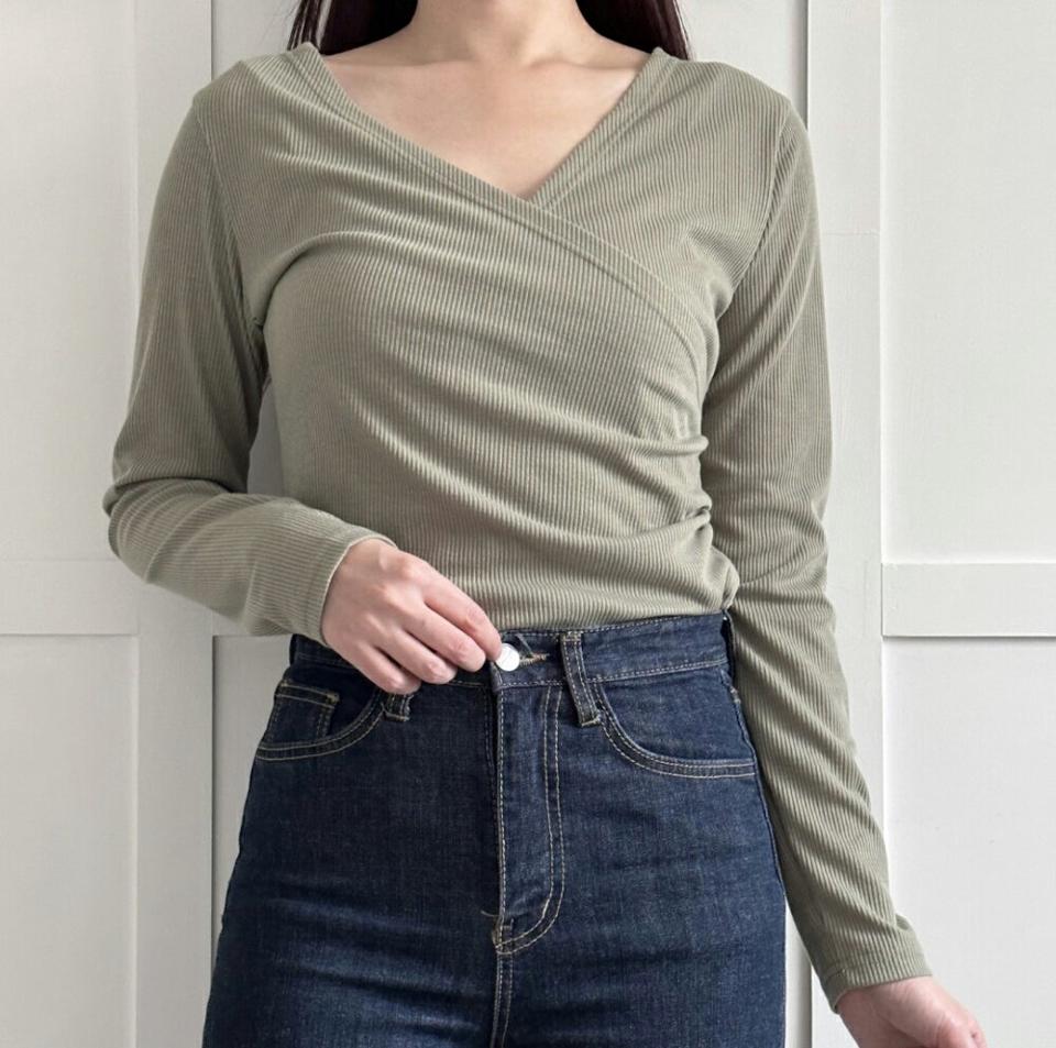ギャザーカシュクールTシャツ・p003354 レディース 【tops】トップス Tシャツ 長袖 単色 無地 シンプル ベーシック カシュクール Vネック 鎖骨 デコルテ クロス 秋 冬 カジュアル ラフ ユニーク 韓国ファッション MKT