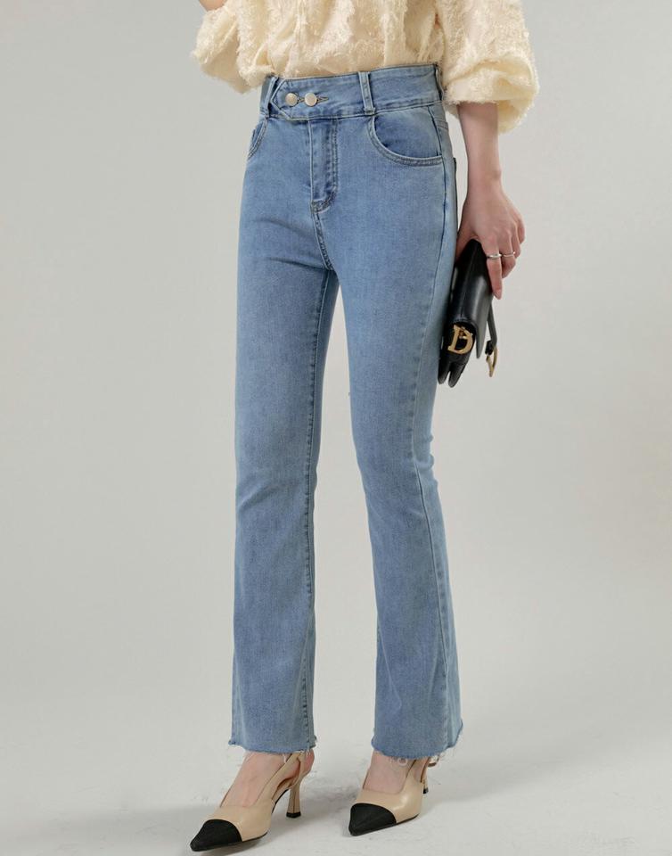 ツーボタンフレアデニムパンツ・t00824 レディース 【pt】 韓国ファッション ボトムス パンツ デニムパンツ ロング丈 ハイウエスト フレアパンツ ダブルボタン カットオフ スリム ハイウエスト ベルトループ 春 カジュアル
