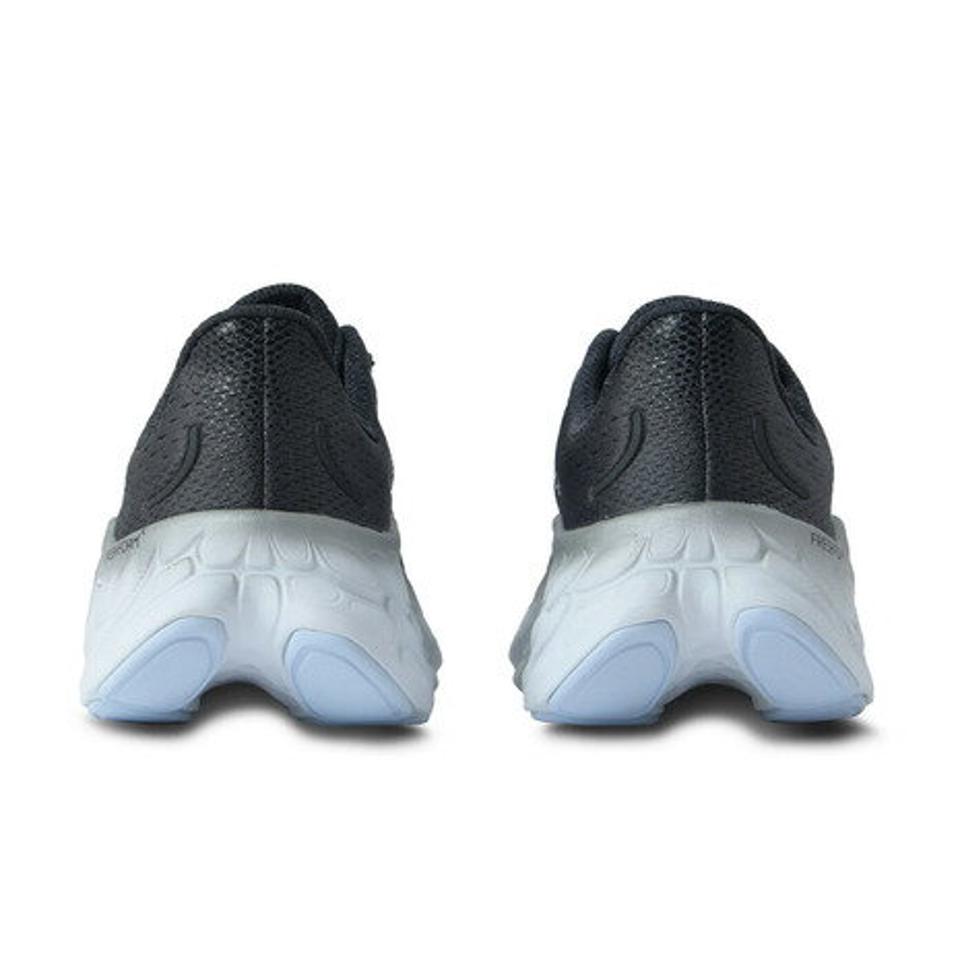 ニューバランス（new balance）（レディース）ランニングシューズ フレッシュフォーム X モア v4 黒 くろ クロ ブラック WMORBK4D スニーカー 厚底 マラソン