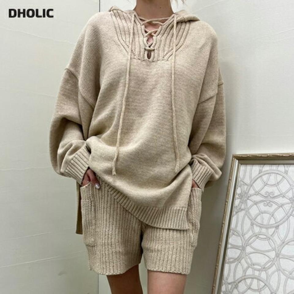 【送料無料】レースアップフードニット&ショートパンツSET・p002852 レディース 【pt】セットアップ セット setup ニット トップス 長袖 セーター 単色 無地 ユニーク 個性的 フード パンツ ショート丈 秋 冬 カジュアル ラフ 韓国ファッション MKT