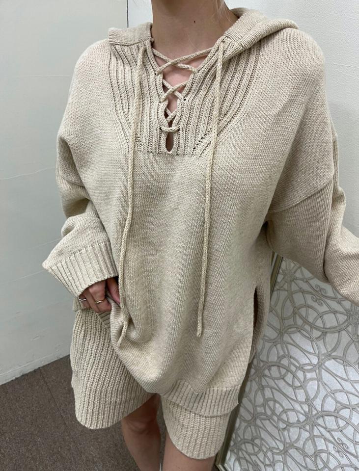 【送料無料】レースアップフードニット&ショートパンツSET・p002852 レディース 【pt】セットアップ セット setup ニット トップス 長袖 セーター 単色 無地 ユニーク 個性的 フード パンツ ショート丈 秋 冬 カジュアル ラフ 韓国ファッション MKT