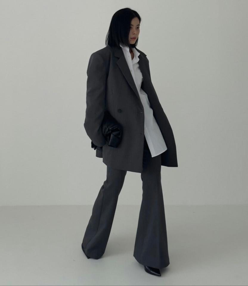 フレアスラックス・p003578 レディース 【pt】パンツ ロング丈 スラックス 単色 無地 シンプル ベーシック フレア タイト 細身 スリム 秋 冬 かっこいい フルレングス 大人 モード 韓国ファッション MKT