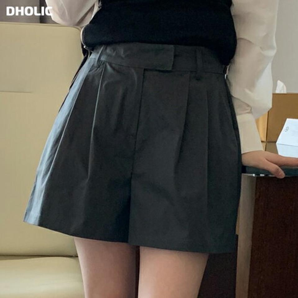 ツータックショートパンツ・p003257 レディース 【pt】パンツ ショート丈 ショートパンツ 単色 無地 シンプル ベーシック タック ベルトループ 春 夏 かわいい 可愛い カジュアル ラフ 韓国ファッション MKT