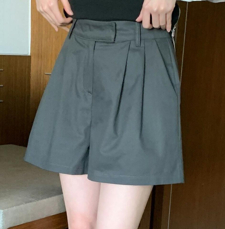 ツータックショートパンツ・p003257 レディース 【pt】パンツ ショート丈 ショートパンツ 単色 無地 シンプル ベーシック タック ベルトループ 春 夏 かわいい 可愛い カジュアル ラフ 韓国ファッション MKT