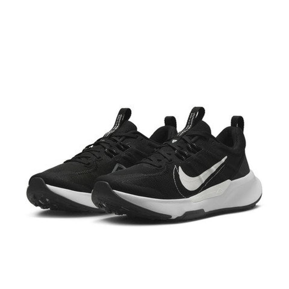 ナイキ（NIKE）（レディース）ランニングシューズ ジュニパー トレイル2 ブラック DM0821-001 スニーカー トレイル オフロード ハイキング 耐久性 通気性