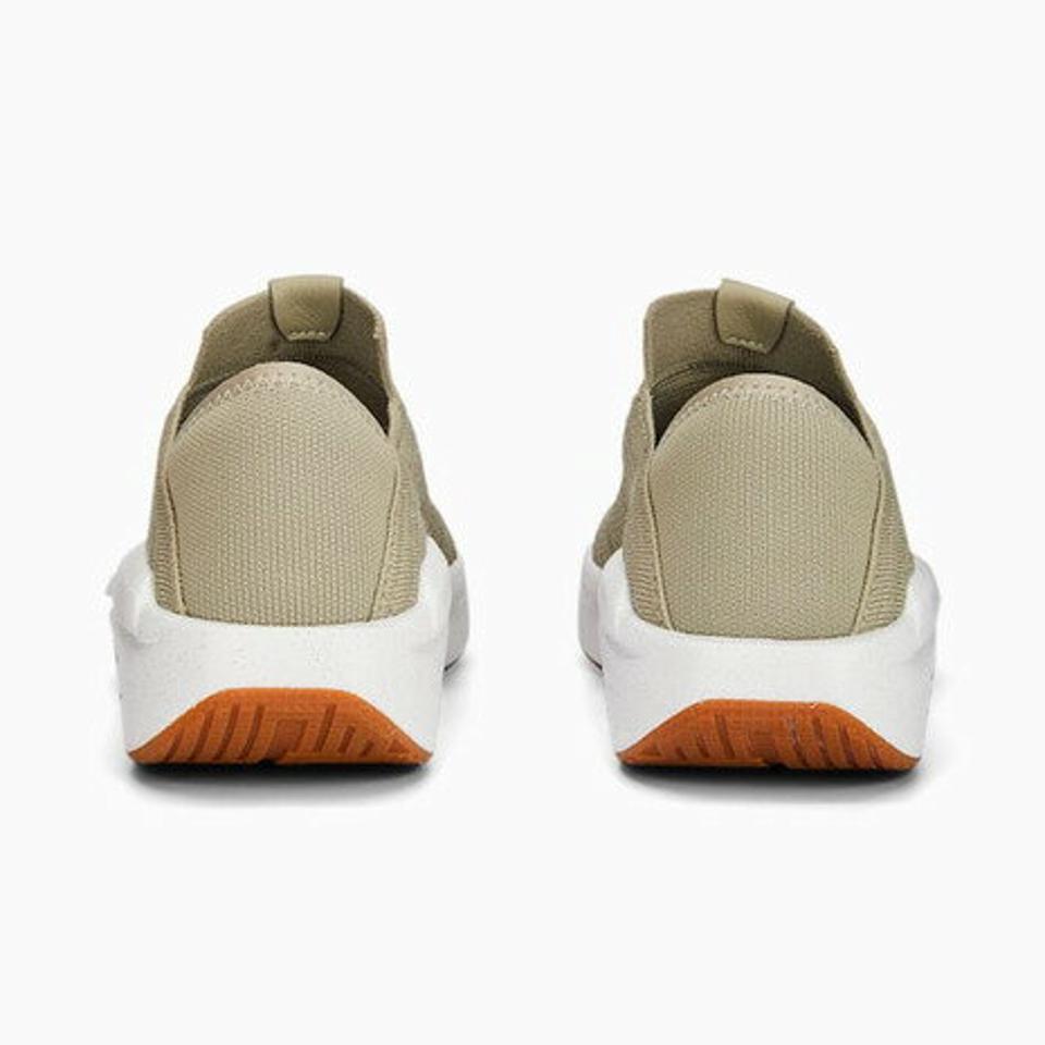 プーマ（PUMA）（レディース）スニーカー エンライテン 37644613 シューズ トレーニング スリッポン ジム 室内履き クッション性