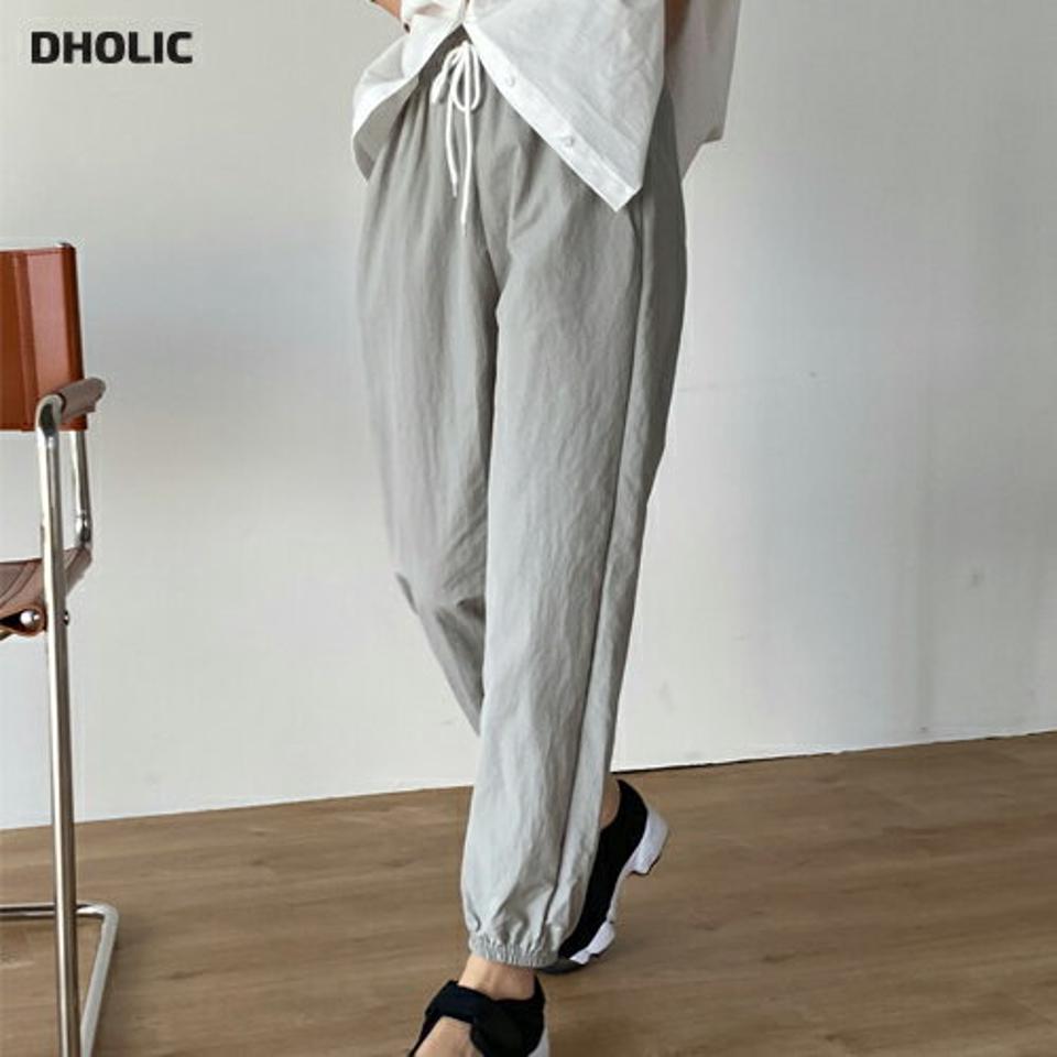 ドロストナイロンジョガーパンツ・t00529 レディース 【pt】 韓国ファッション ボトムス パンツ ロング丈 9分丈 ハイウエスト ドロスト ジョガー ナイロン ワイド ストレート 無地 カラバリ 大人 デイリー シンプル 春 夏 カジュアル