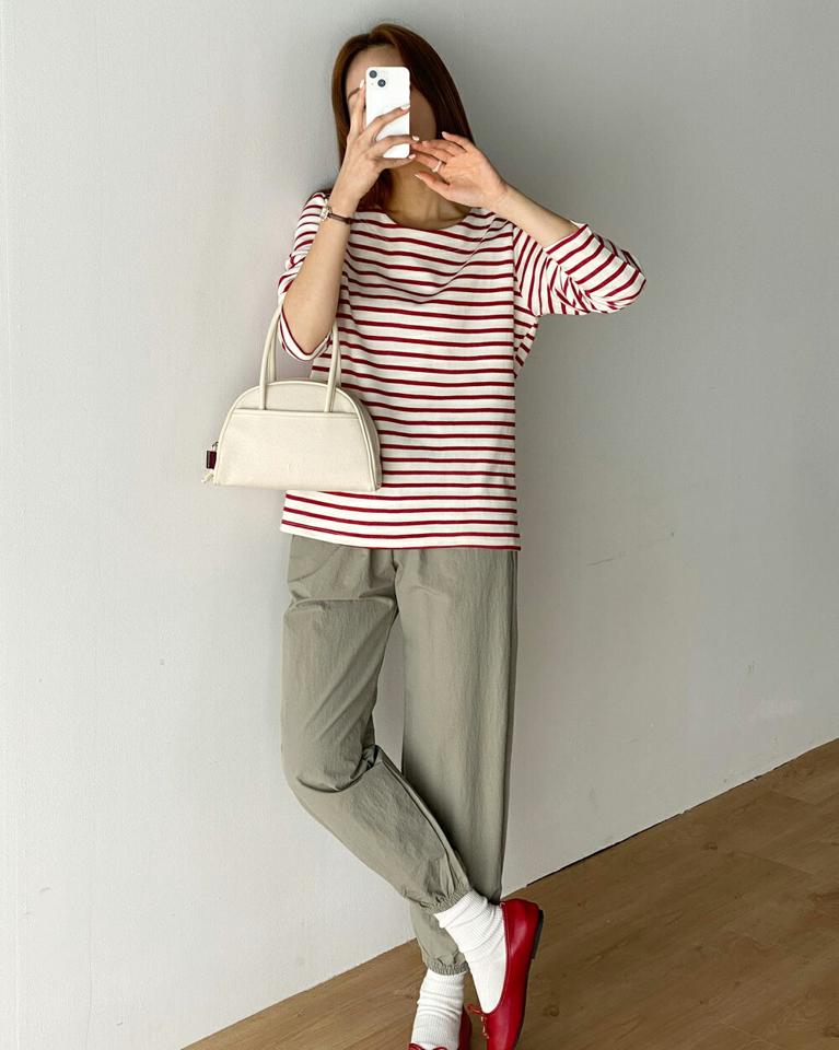 ステッチラウンドボーダーTシャツ・t00503 レディース 【tops】 韓国ファッション トップス ステッチ ボーダー ラウンド ネック 長袖 定番 ベーシック シンプル 着回し 春お 出かけ カジュアル レジャー カジュアル
