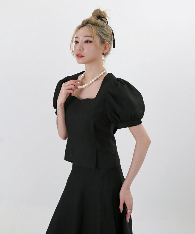 リネンハートネックパフブラウス・p003743 レディース 【bl】ブラウス トップス 半袖 単色 無地 シンプル ベーシック パフ袖 パフスリーブ ハートネック 鎖骨 デコルテ タック 春 夏 かわいい 可愛い キュート ラブリー 韓国ファッション MKT